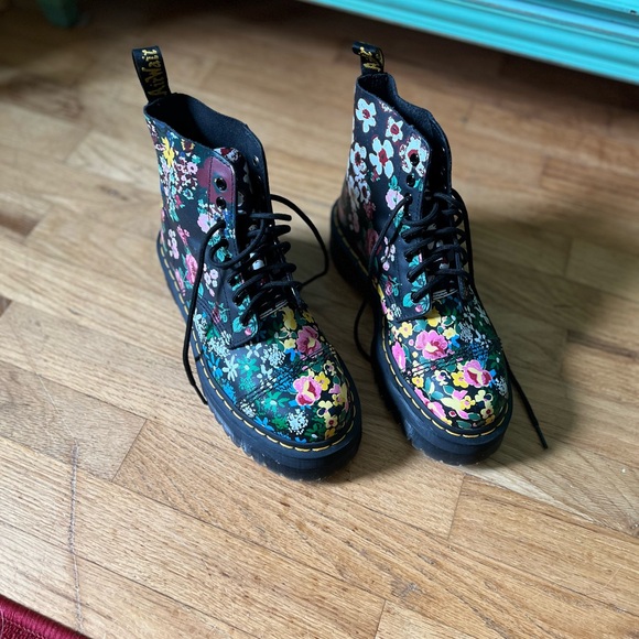 Dr. Martens SINCLAIR FLORAL PLATFORM BOOTS Sz8 - fit like 8.5/9 - Picture 8 of 8